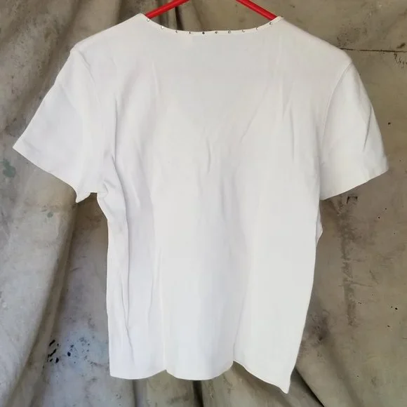 First Issue - A Liz Claiborne co. Sport Woman's V Neck Short Sleeve Top size M - Picture 3 of 4